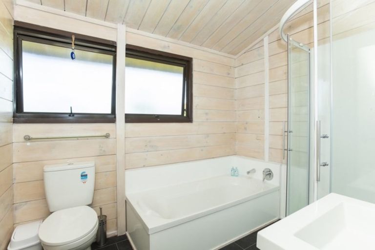 Photo of property in 12 Kelvin Street, Inner Kaiti, Gisborne, 4010