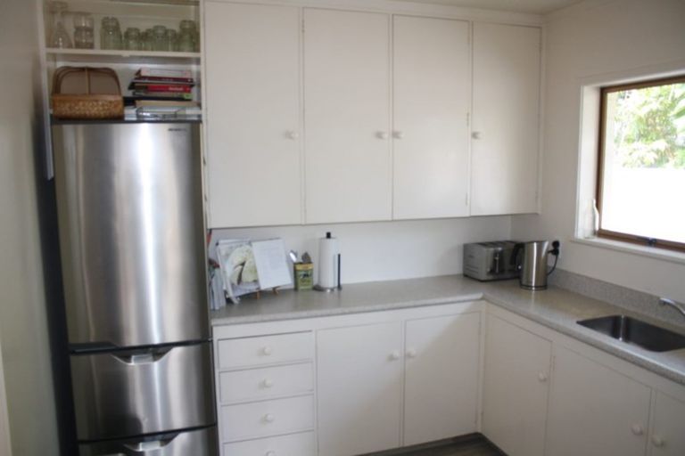 Photo of property in 1/31 Hauraki Road, Hauraki, Auckland, 0622
