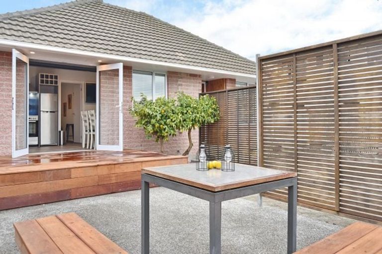 Photo of property in 1/69 Brockworth Place, Riccarton, Christchurch, 8011