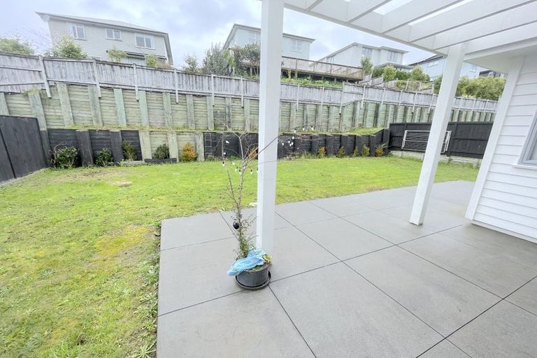Photo of property in 74 Mackay Drive, Greenhithe, Auckland, 0632