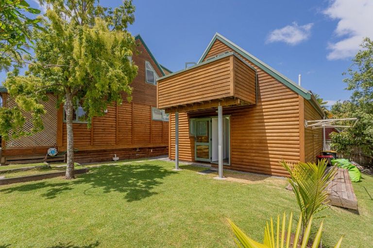Photo of property in 12 Cathedral Court, Hahei, Whitianga, 3591
