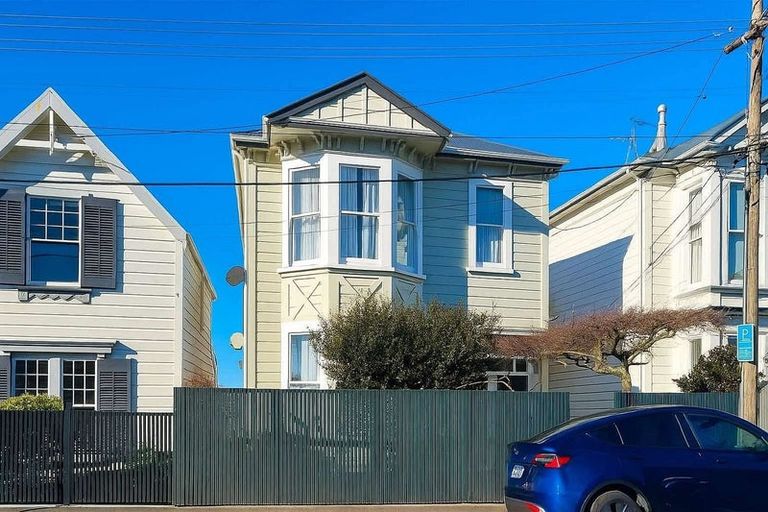 Photo of property in 35a Grant Road, Thorndon, Wellington, 6011