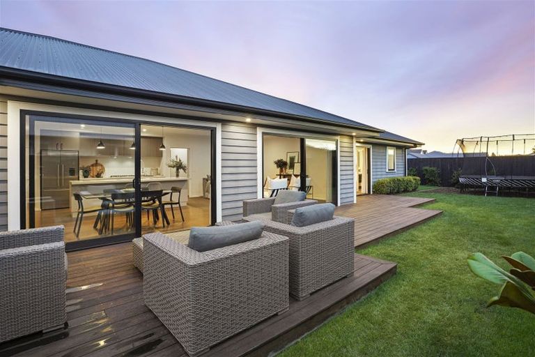 Photo of property in 219 Cavendish Road, Casebrook, Christchurch, 8051