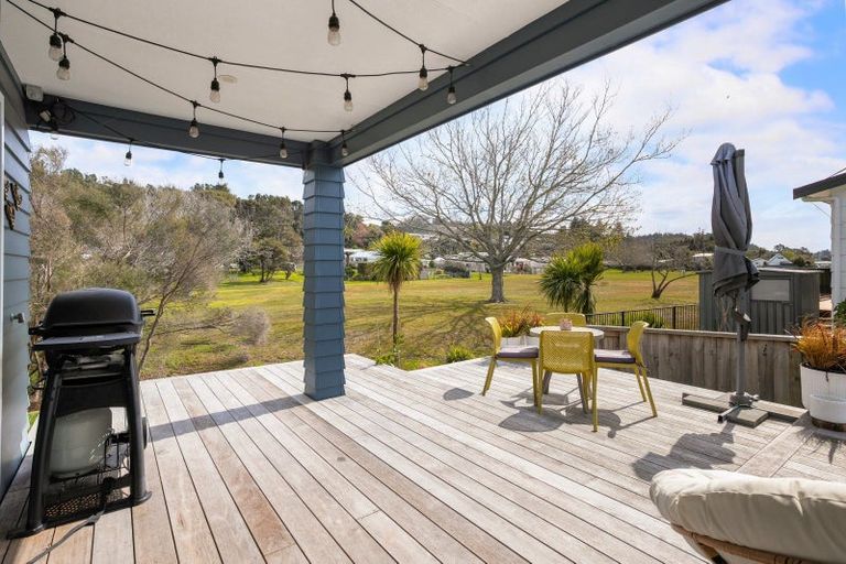 Photo of property in 114 Avalon Place, Whangamata, 3620