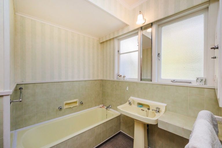 Photo of property in 122 Jickell Street, Hokowhitu, Palmerston North, 4410