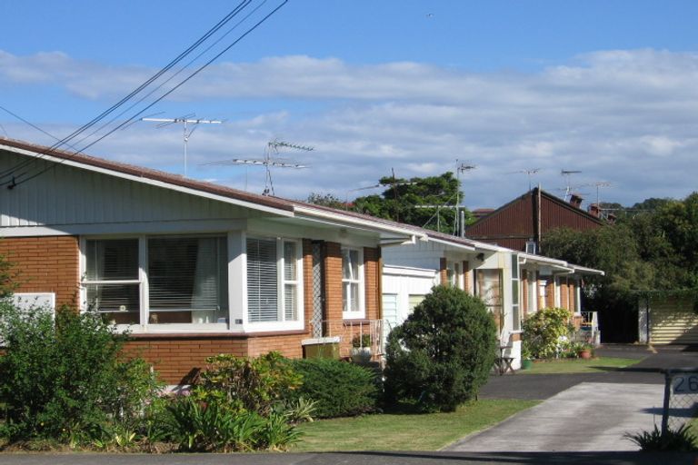 Photo of property in 3/26 Bute Road, Browns Bay, Auckland, 0630