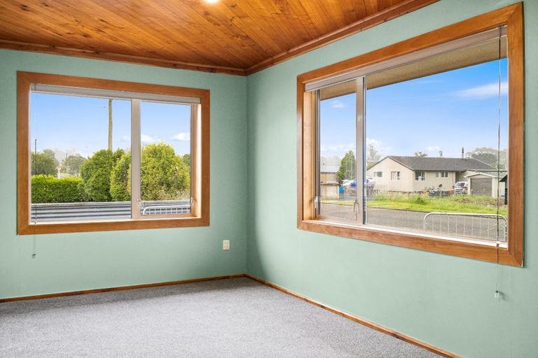 Photo of property in 24 Roseness Street, Palmerston, 9430