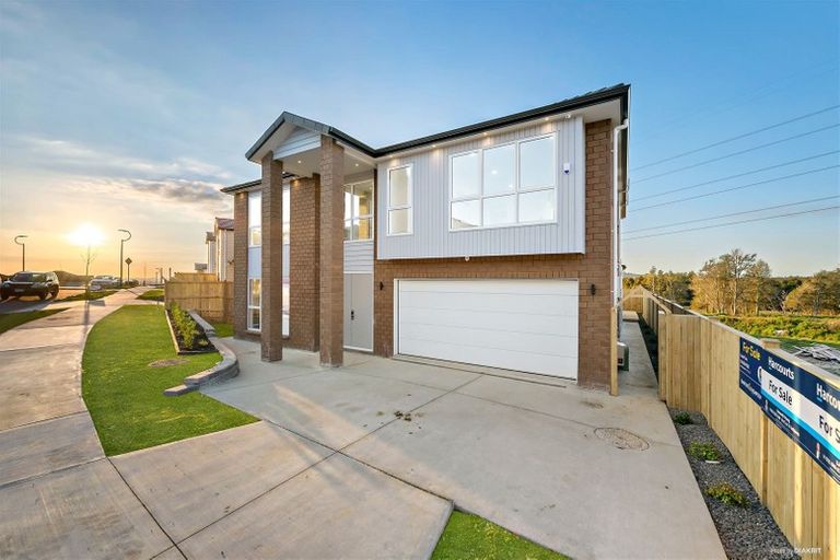 Photo of property in 96 Tir Conaill Avenue, Flat Bush, Auckland, 2019