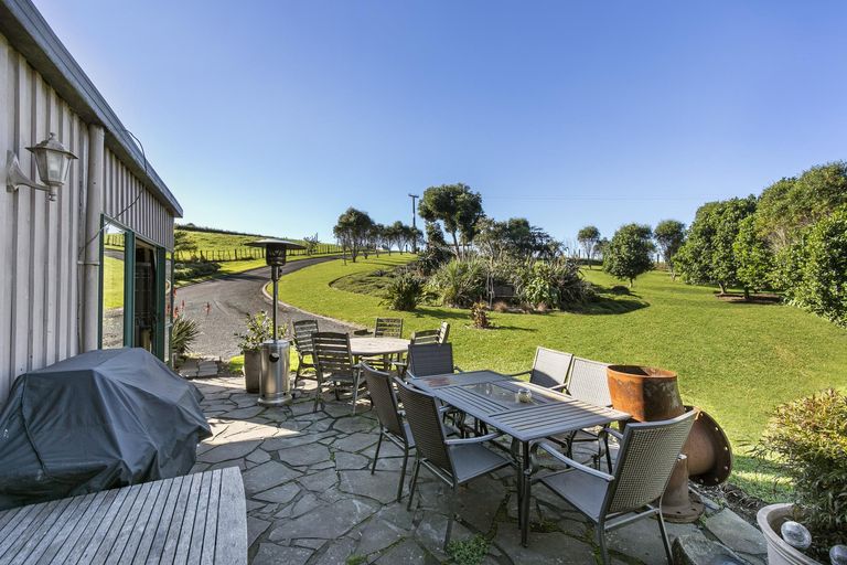 Photo of property in 6 Nandina Lane, Pukekohe, 2120