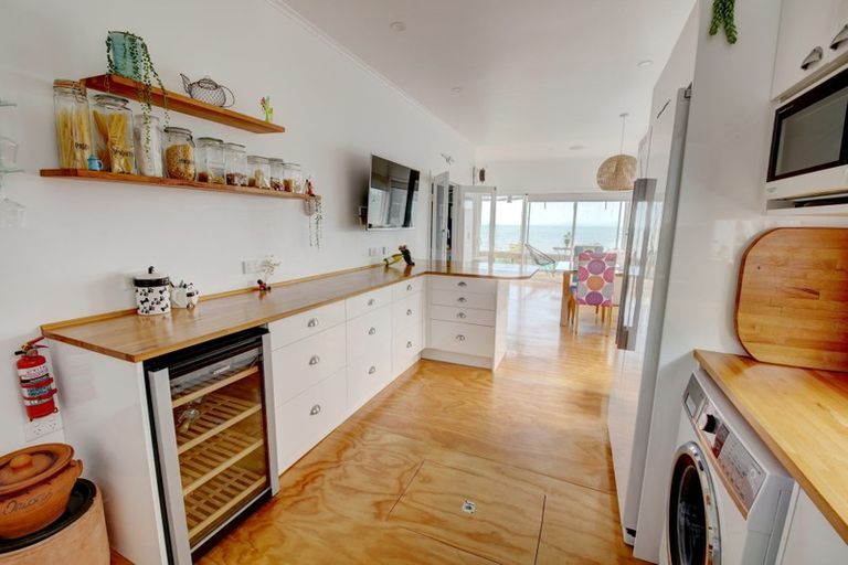 Photo of property in 368 Thames Coast Sh25 Road, Thornton Bay, Thames, 3575