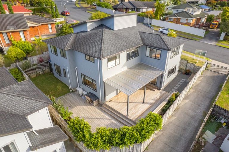 Photo of property in 11 Matisse Drive, West Harbour, Auckland, 0618