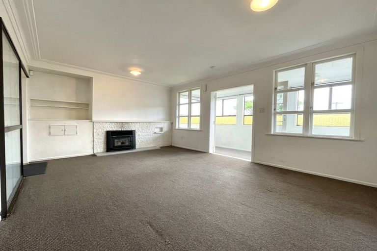 Photo of property in 2 Nield Road, Manurewa, Auckland, 2102