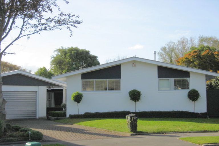 Photo of property in 30 Tuirau Place, Ilam, Christchurch, 8041