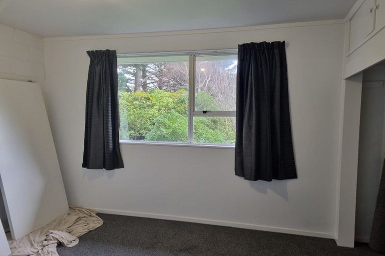 Photo of property in 58b Raroa Terrace, Tawa, Wellington, 5028