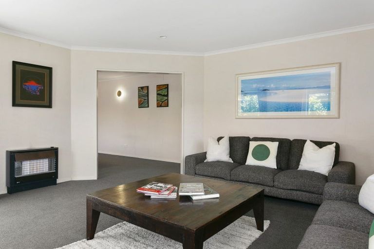 Photo of property in 30 Fairview Terrace, Waipahihi, Taupo, 3330