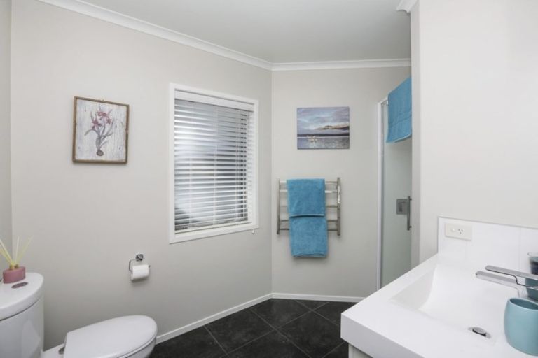 Photo of property in 14 Wentworth Lane, Waiwhakaiho, New Plymouth, 4312