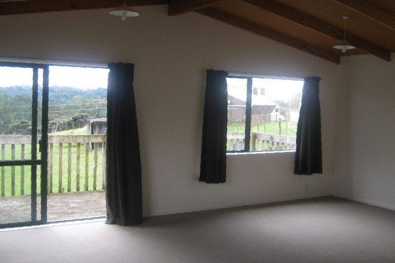 Photo of property in 451 Paremoremo Road, Paremoremo, Auckland, 0632