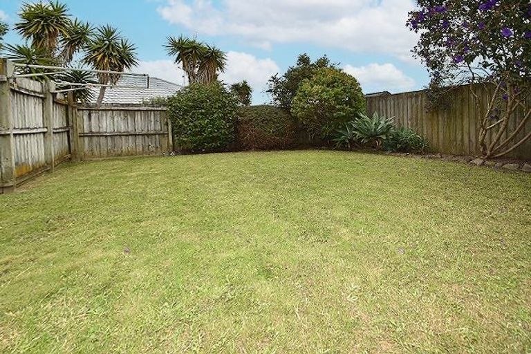 Photo of property in 10 Killeen Place, Flat Bush, Auckland, 2019