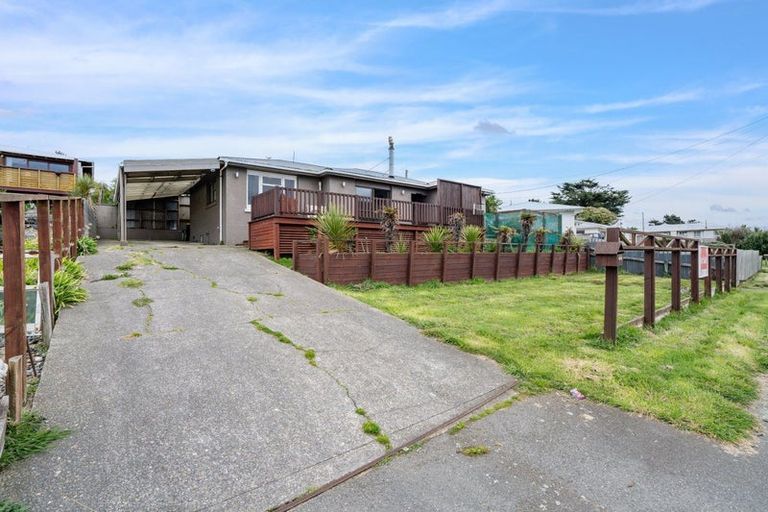 Photo of property in 44 Ocean Beach Road, Bluff, 9814