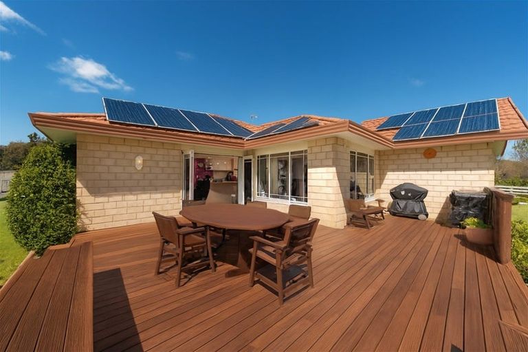 Photo of property in 85 Emerald Hill Drive, Birchville, Upper Hutt, 5018