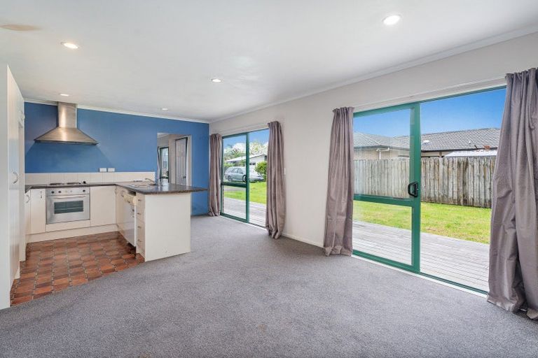 Photo of property in 40 Cholmondeley Crescent, Whitianga, 3510