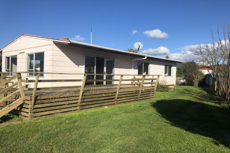 Photo of property in 11 Sequoia Crescent, Owhata, Rotorua, 3010