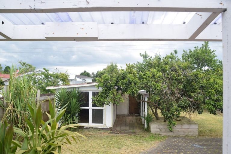 Photo of property in 14 Fisher Crescent, Otara, Auckland, 2023