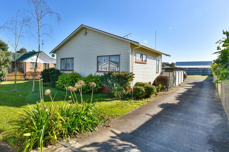 Photo of property in 12 Jellicoe Avenue, Tuakau, 2121