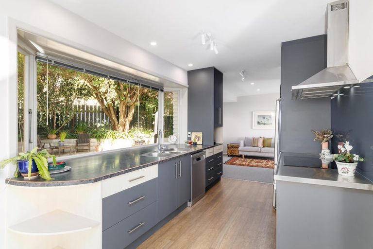 Photo of property in 21a Crichton Terrace, Cashmere, Christchurch, 8022