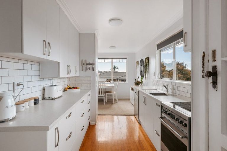 Photo of property in 6 Grantleigh Way, Pyes Pa, Tauranga, 3112