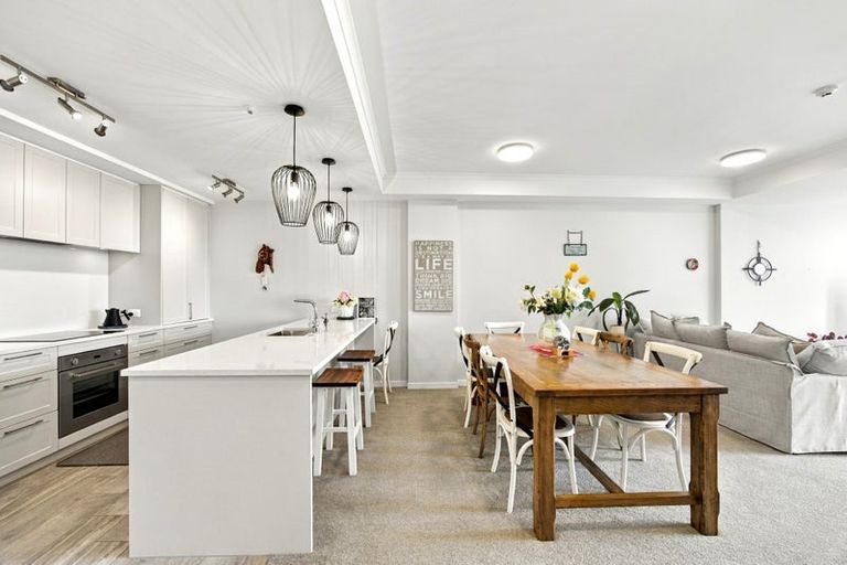 Photo of property in 148 Landmark Terrace, Orewa, 0931