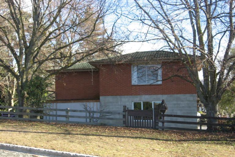 Photo of property in 37 Stratford Terrace, Wanaka, 9305