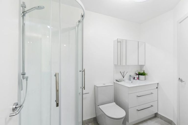 Photo of property in 9/270 Onewa Road, Birkenhead, Auckland, 0626