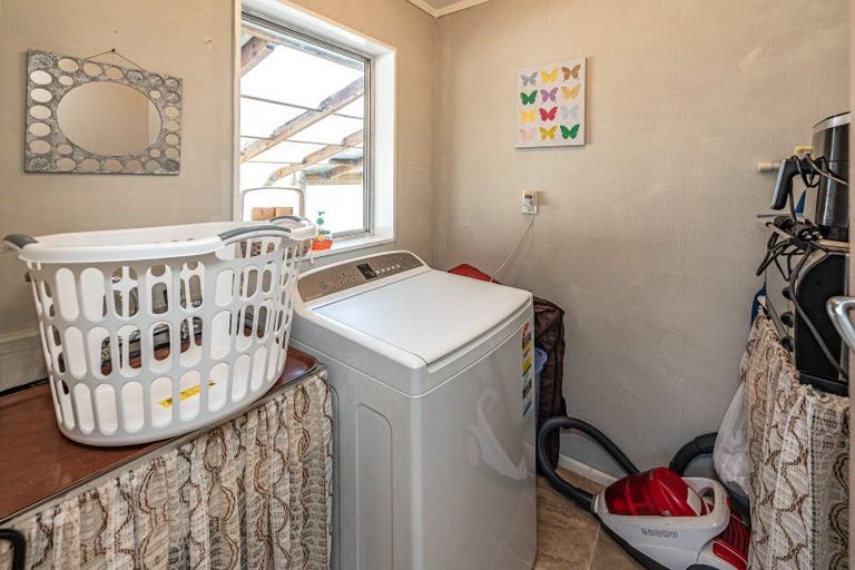 Photo of property in 106 Hinau Street, Castlecliff, Whanganui, 4501