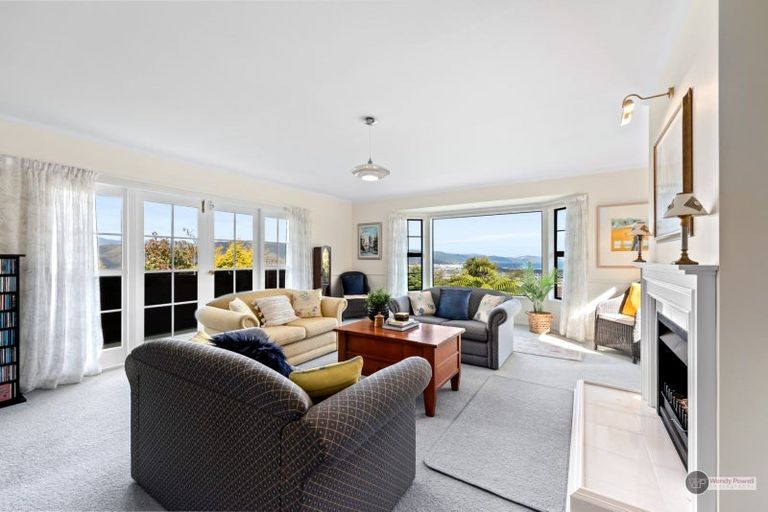 Photo of property in 94 Viewmont Drive, Harbour View, Lower Hutt, 5010