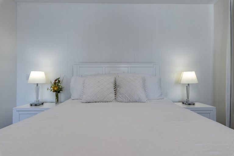 Photo of property in 72 Oakgrove Drive, Rangiora, 7400