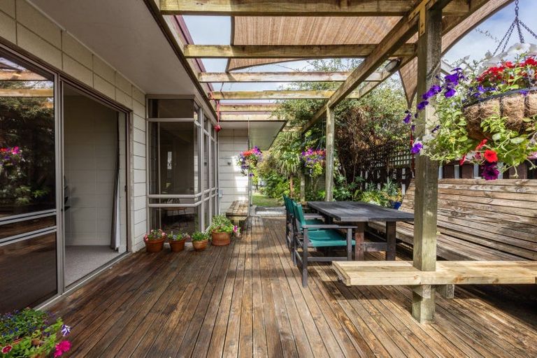 Photo of property in 27 Coventry Avenue, Tamatea, Napier, 4112