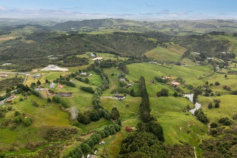 Photo of property in 210c Monowai Road, Wainui, Silverdale, 0994