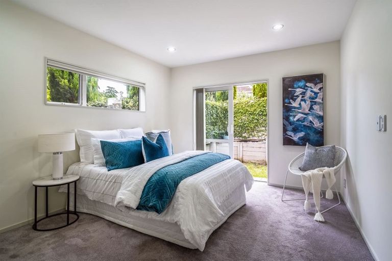 Photo of property in 2/46 Raleigh Road, Northcote, Auckland, 0627