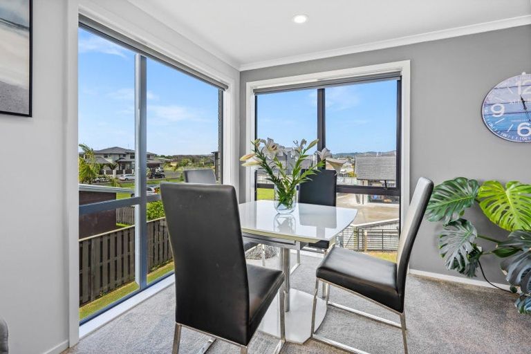 Photo of property in 8 Mariners Haven, One Tree Point, 0118