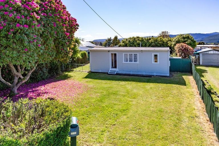 Photo of property in 104 Rangatira Drive, Mangakino, 3421