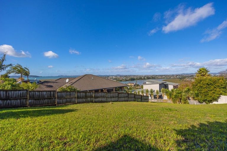 Photo of property in 5 Graceview Way, West Harbour, Auckland, 0618