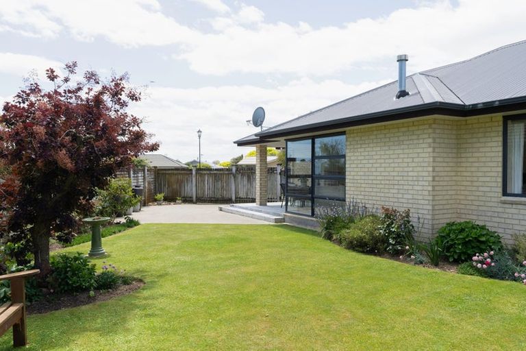 Photo of property in 12 Corfe Castle Lane, Levin, 5510