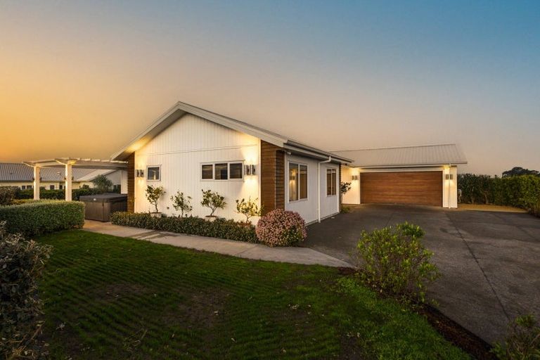 Photo of property in 22 Quarry Ridge, Poraiti, Napier, 4182