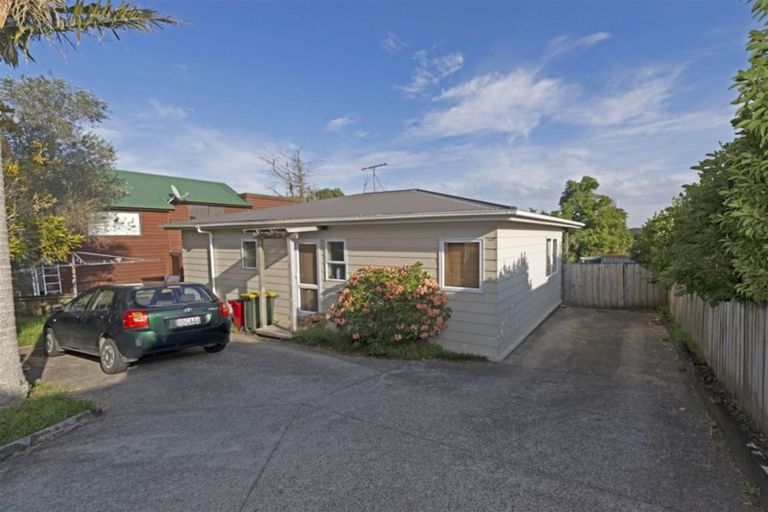 Photo of property in 306 Sunset Road, Windsor Park, Auckland, 0632