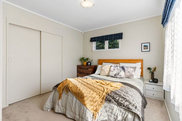 Photo of property in 20 Arosa Place, Forrest Hill, Auckland, 0620