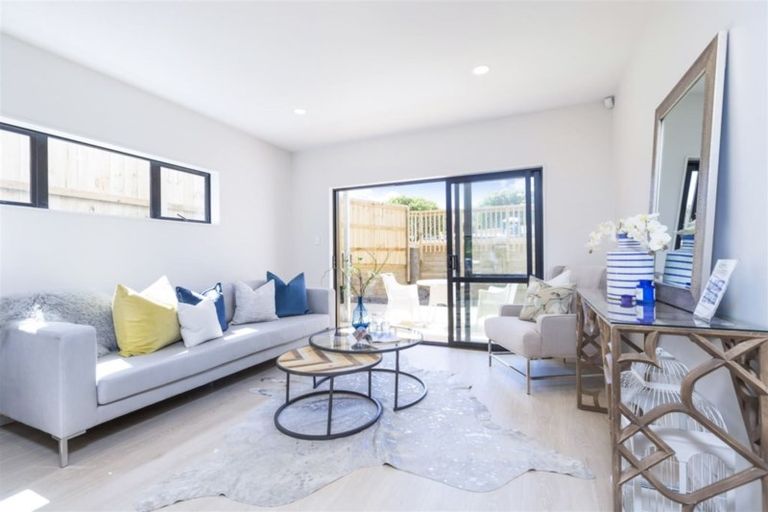 Photo of property in 34b Rodney Street, Howick, Auckland, 2014