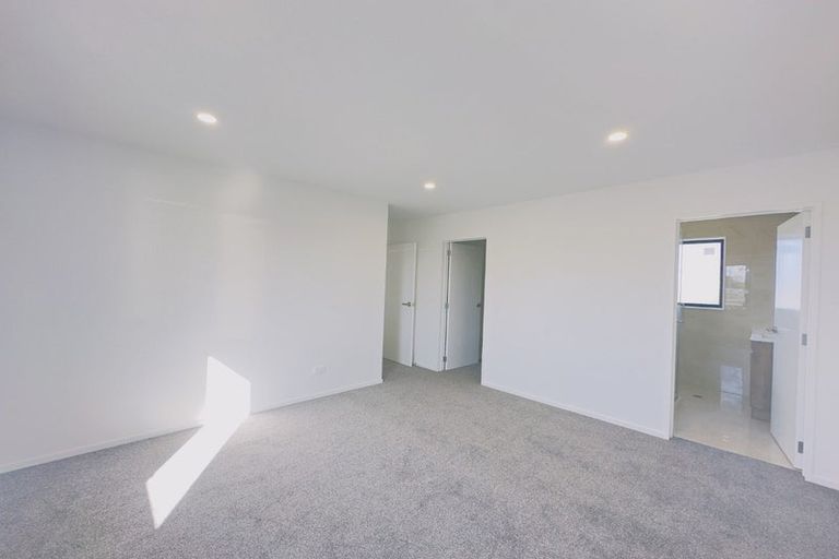Photo of property in 20a Brentford Place, Manurewa, Auckland, 2102