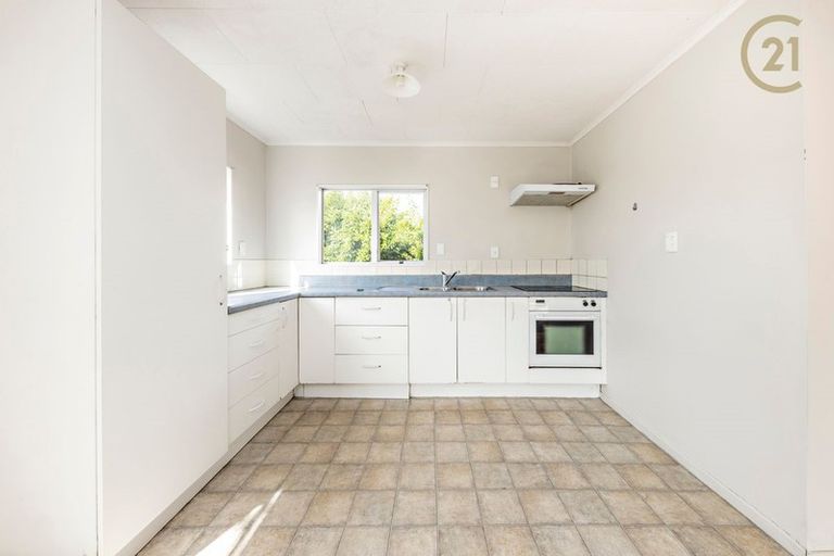 Photo of property in 1/2 Costar Place, Wiri, Auckland, 2104