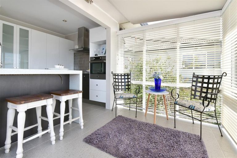 Photo of property in 1/91 Aberdeen Road, Castor Bay, Auckland, 0620